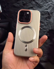 Corrugated Matt Magsafe Case